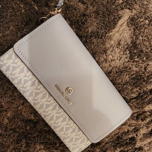 NWOT MK Signature Flap Wristlet